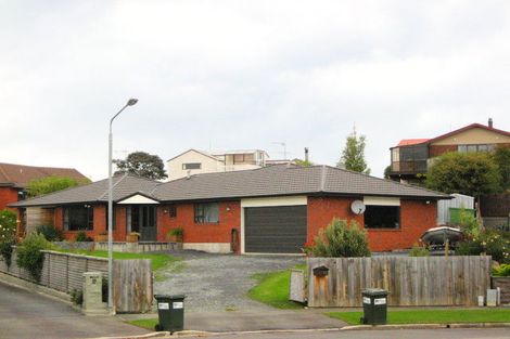 Photo of property in 16 Hogan Place, Fairfield, Dunedin, 9018