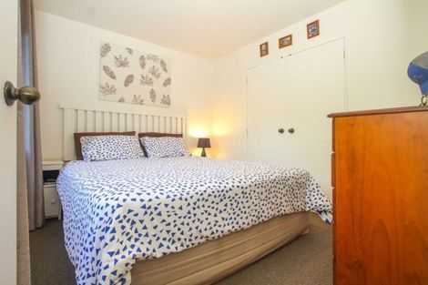 Photo of property in 10d Elliston Crescent, Stanmore Bay, Whangaparaoa, 0932