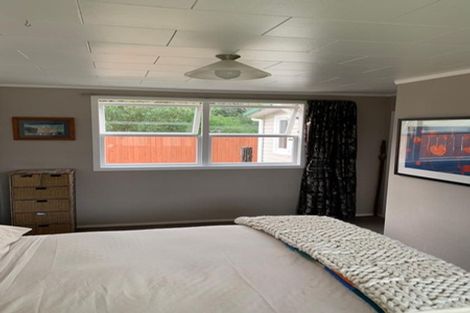 Photo of property in 8 Mission Road, Port Waikato, Tuakau, 2695