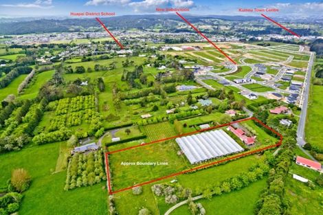Photo of property in 108 Station Road, Kumeu, 0891