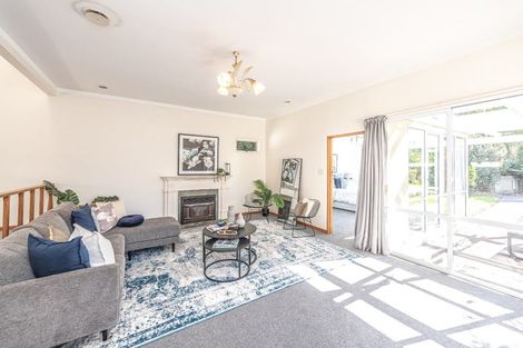 Photo of property in 33 Brassey Road, Saint Johns Hill, Whanganui, 4500