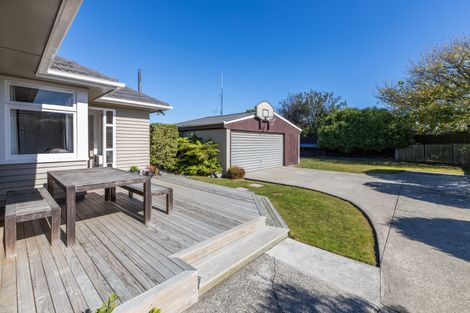 Photo of property in 19 Wilton Crescent, Bishopdale, Christchurch, 8053