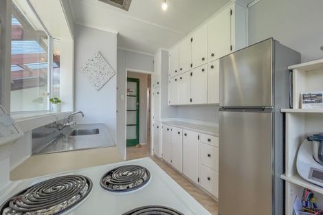 Photo of property in 50 Pipiroa Road, Ngatea, 3503