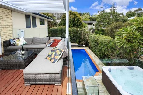 Photo of property in 21a Cliff Road, Torbay, Auckland, 0630