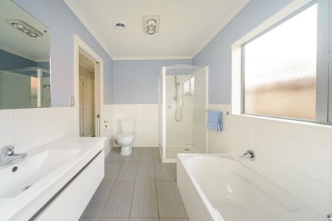 Photo of property in 28a South Street, West End, Palmerston North, 4410