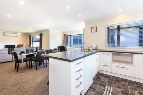 Photo of property in 17 Noumea Drive, Rangatira Park, Taupo, 3330