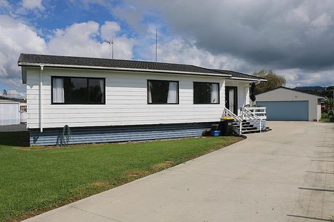 Photo of property in 27 Kowhai Avenue, Kaiaua, Miranda, 2473