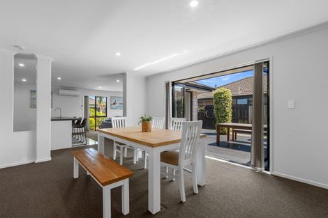 Photo of property in 164 Doncaster Drive, Papamoa Beach, Papamoa, 3118