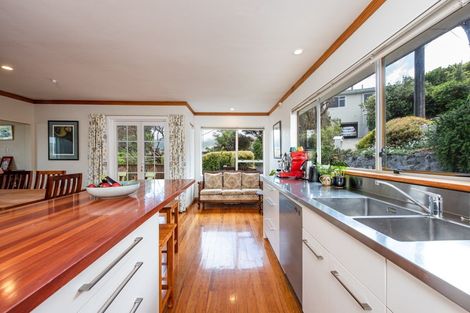 Photo of property in 2 Ambala Way, Ngaio, Wellington, 6035