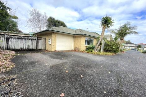 Photo of property in 110 Bob Charles Drive, Golflands, Auckland, 2013