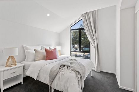Photo of property in 2/300 Fitzgerald Avenue, Christchurch Central, Christchurch, 8013