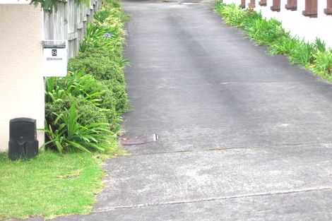 Photo of property in 8 Milwaukee Place, Glendene, Auckland, 0602