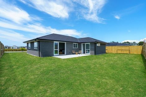 Photo of property in 30 Te Piriti Road, One Tree Point, 0118