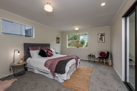 Photo of property in 15 Westhaven Drive, Tawa, Wellington, 5028