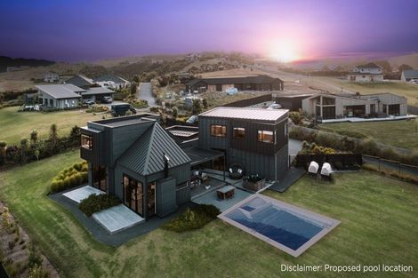 Photo of property in 11 Laguna Place, Matakatia, Whangaparaoa, 0930