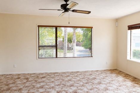 Photo of property in 46 St Annes Crescent, Wattle Downs, Auckland, 2103