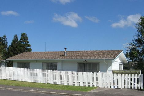 Photo of property in 1/10 Jarrah Place, Massey, Auckland, 0614