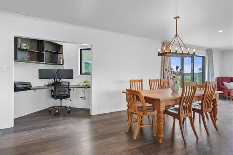 Photo of property in 117 Ruakokoputuna Road, Ruakokoputuna, Martinborough, 5781