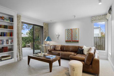 Photo of property in 5 Waiwetu Street, Fendalton, Christchurch, 8052