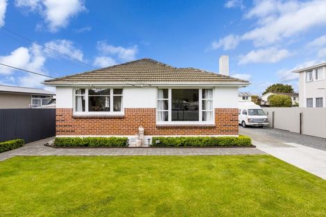 Photo of property in 61 Hikurangi Street, Trentham, Upper Hutt, 5018