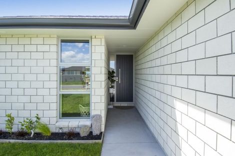 Photo of property in 41 Te Kio Crescent, Papamoa Beach, Papamoa, 3118