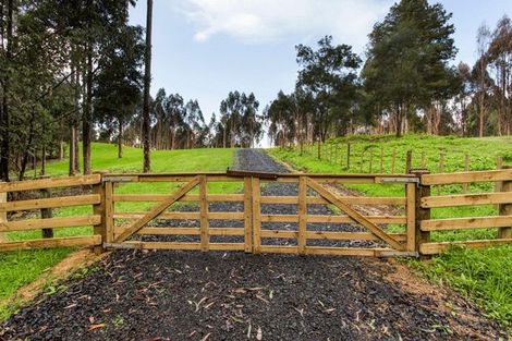 Photo of property in 74 Mick Dillon Road, Tahekeroa, Kaukapakapa, 0873