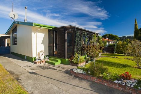 Photo of property in 115 De Lautour Road, Inner Kaiti, Gisborne, 4010