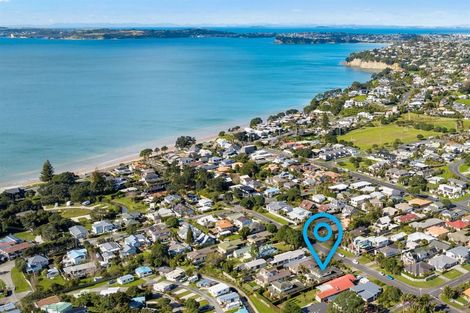 Photo of property in 43 Walton Street, Red Beach, 0932