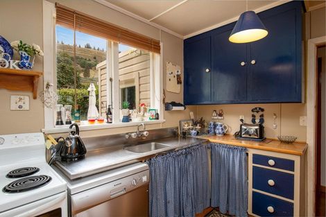 Photo of property in 10 Hazlett Street, Clyde, 9330