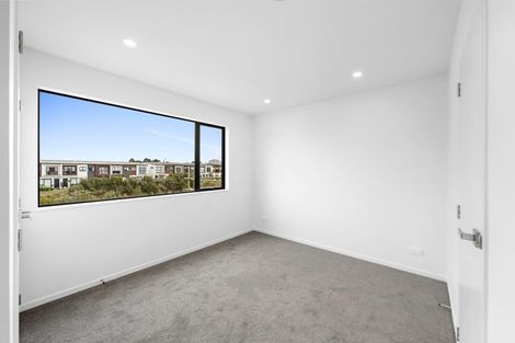Photo of property in 35 John Gray Street, Papakura, 2110