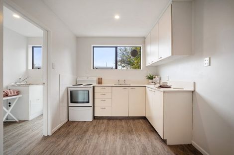 Photo of property in 2/32 Prestons Road, Redwood, Christchurch, 8051