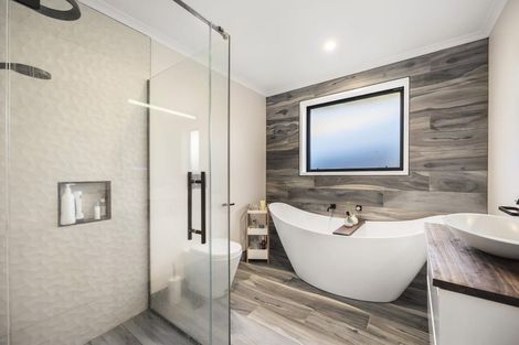 Photo of property in 15 Harriet Johnston Drive, Pokeno, 2402