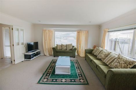 Photo of property in 8 Amberwood Drive, Northpark, Auckland, 2013