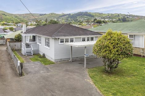Photo of property in 334 Main Road, Tawa, Wellington, 5028
