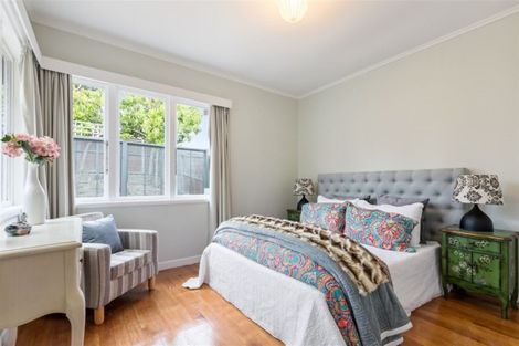 Photo of property in 1/154 Forrest Hill Road, Forrest Hill, Auckland, 0620