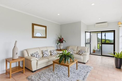 Photo of property in 15 Koputaroa Road, Levin, 5575