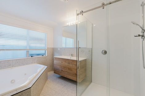 Photo of property in 10 Burgundy Court, Rototuna, Hamilton, 3210