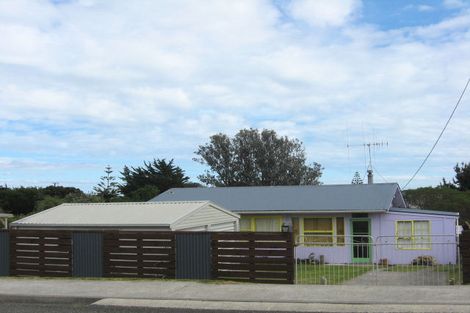 Photo of property in 103 Kahukura Avenue, Waitarere Beach, Levin, 5510