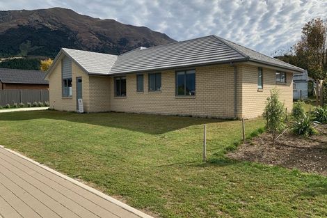 Photo of property in 31 Timsfield Drive, Lake Hawea, Wanaka, 9382