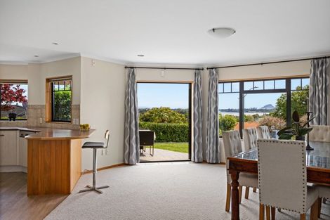 Photo of property in 12 Bayvista Close, Welcome Bay, Tauranga, 3112