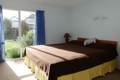 Photo of property in 68 Regency Crescent, Redwood, Christchurch, 8051