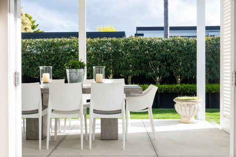 Photo of property in 30 Tauroa Road, Havelock North, 4130