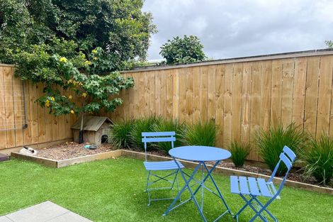 Photo of property in 12/12 Tawa Road, Te Atatu Peninsula, Auckland, 0610