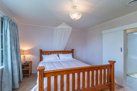 Photo of property in 12 Ryder Crescent, Levin, 5510