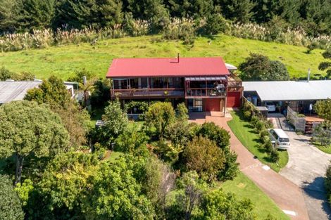 Photo of property in 124 Titiro Place, Onemana, Whangamata, 3691