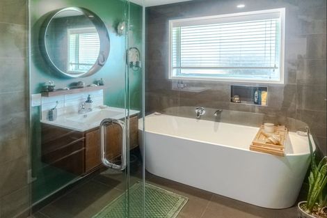 Photo of property in 4 Korokia Way, Richmond Heights, Taupo, 3330