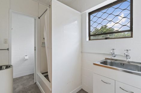 Photo of property in 4 Honey Place, Weymouth, Auckland, 2103