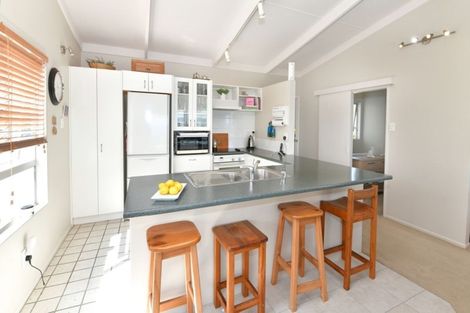 Photo of property in 1/34 Totara Road, Stanmore Bay, Whangaparaoa, 0932