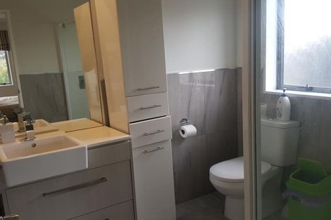 Photo of property in 69 Mackay Drive, Greenhithe, Auckland, 0632