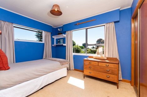Photo of property in 43 Kuku Street, Te Awanga, 4102